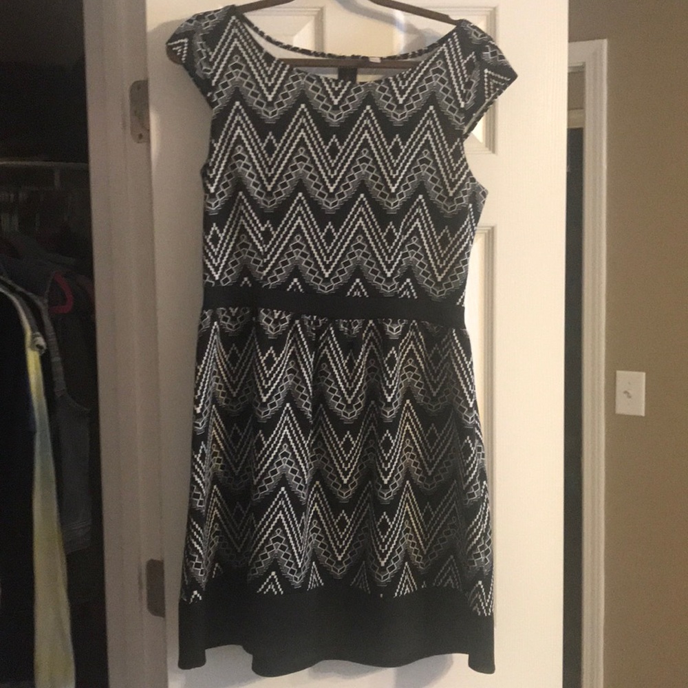 Black and white Xhilaration Dress.